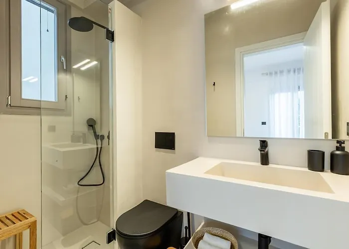 Gorgeous With Sea View Molos (Paros)