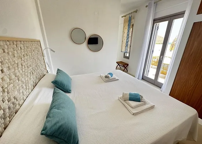 Gorgeous With Sea View וילה Molos (Paros)