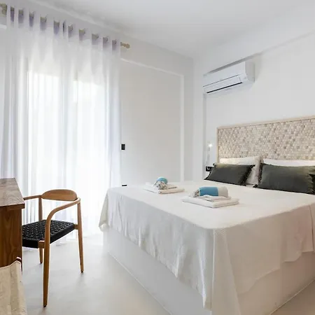 Gorgeous With Sea View Molos (Paros)