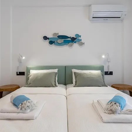 Gorgeous With Sea View Molos (Paros)