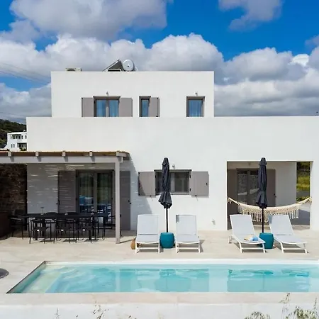 Gorgeous With Sea View Villa *